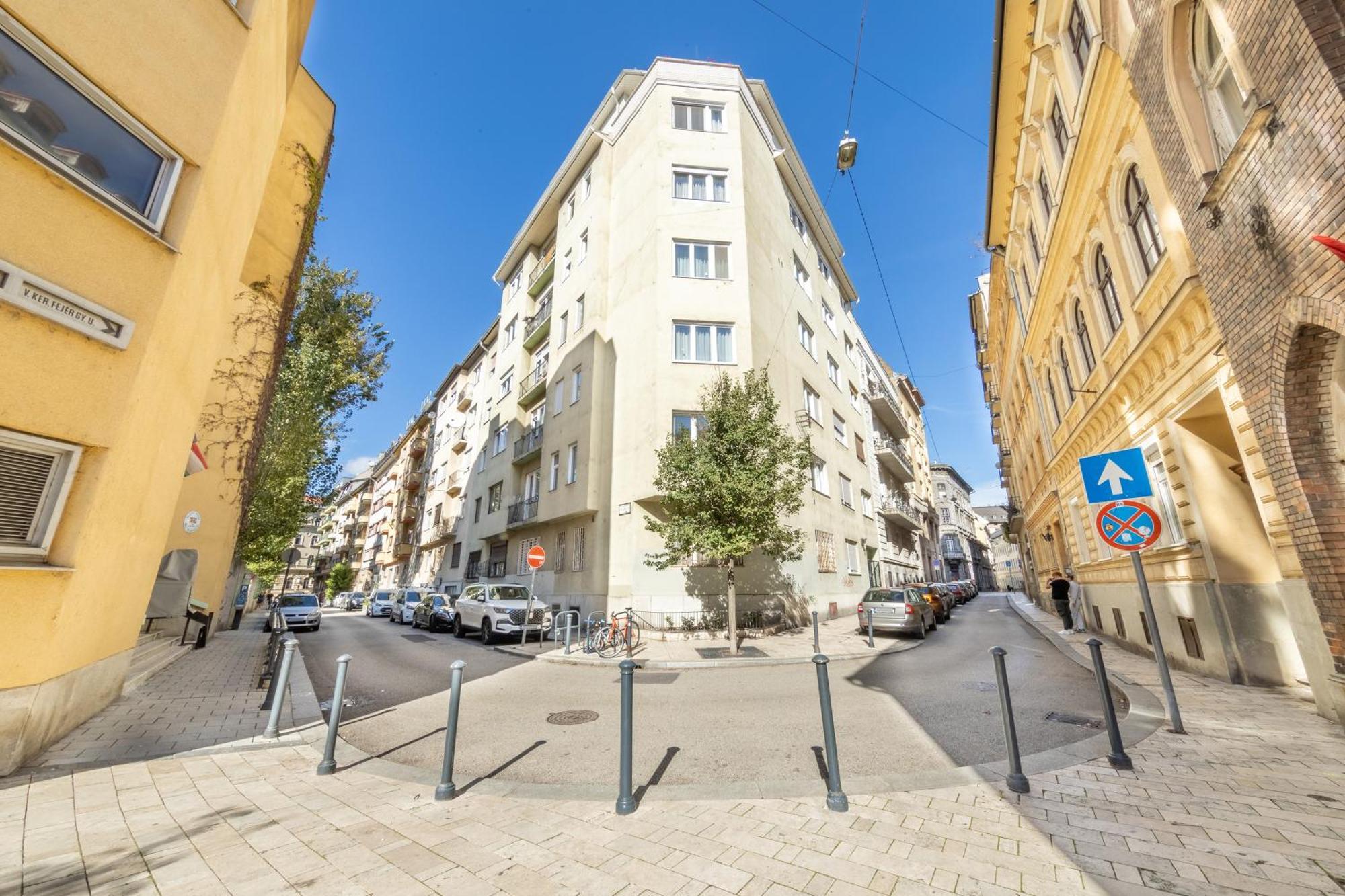 Georgina Apartment Boedapest Buitenkant foto