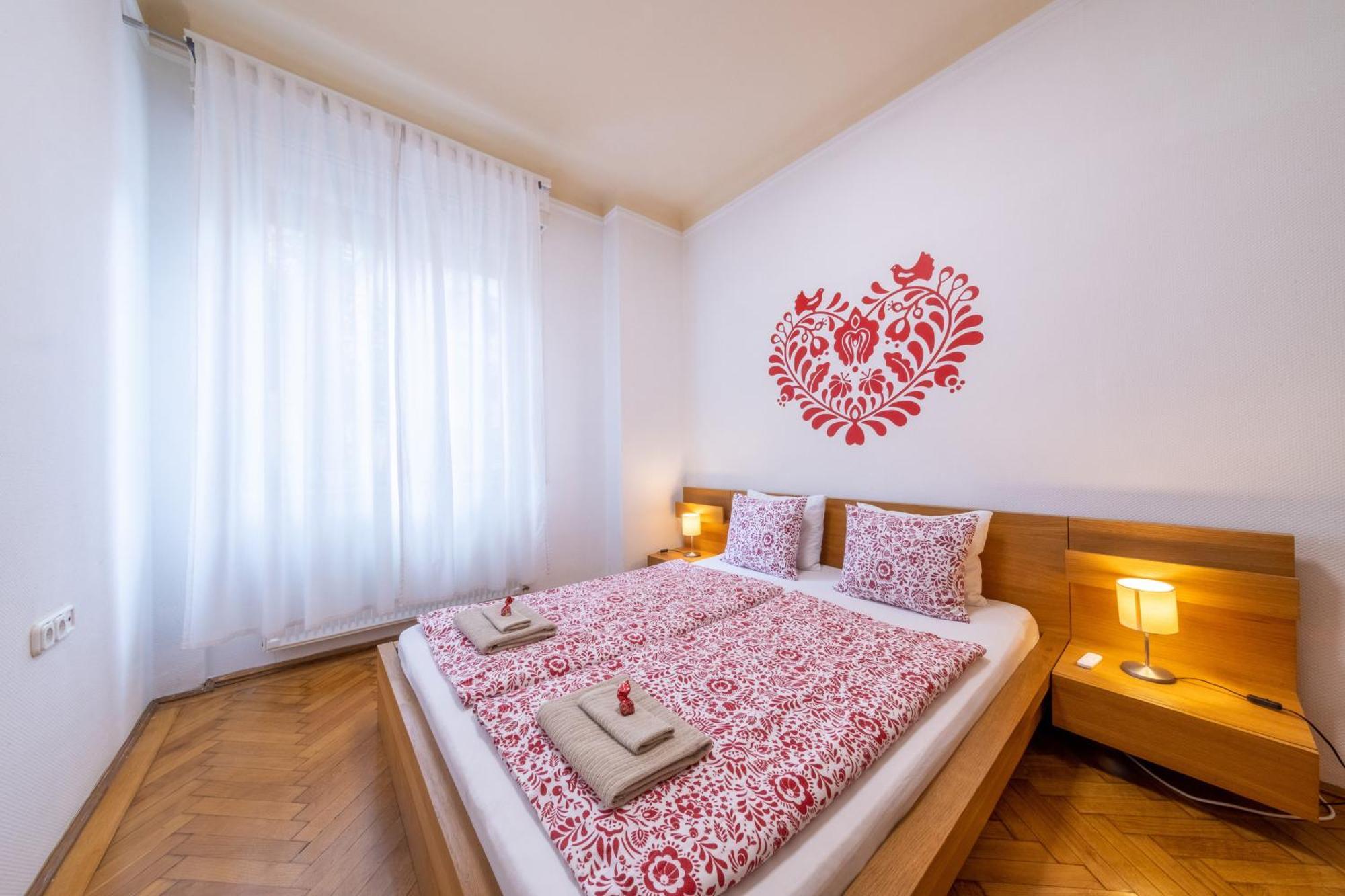 Georgina Apartment Boedapest Buitenkant foto