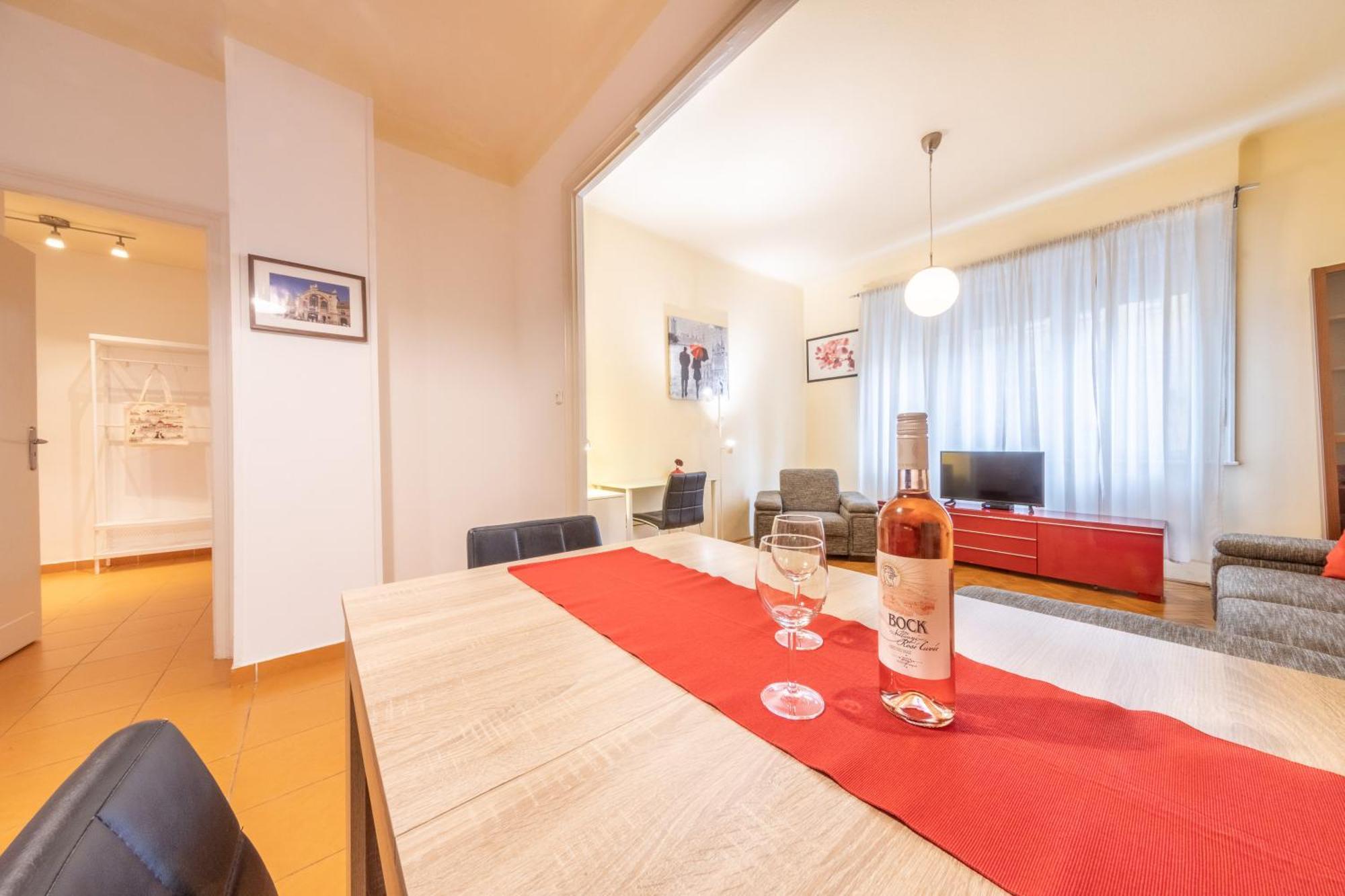 Georgina Apartment Boedapest Buitenkant foto