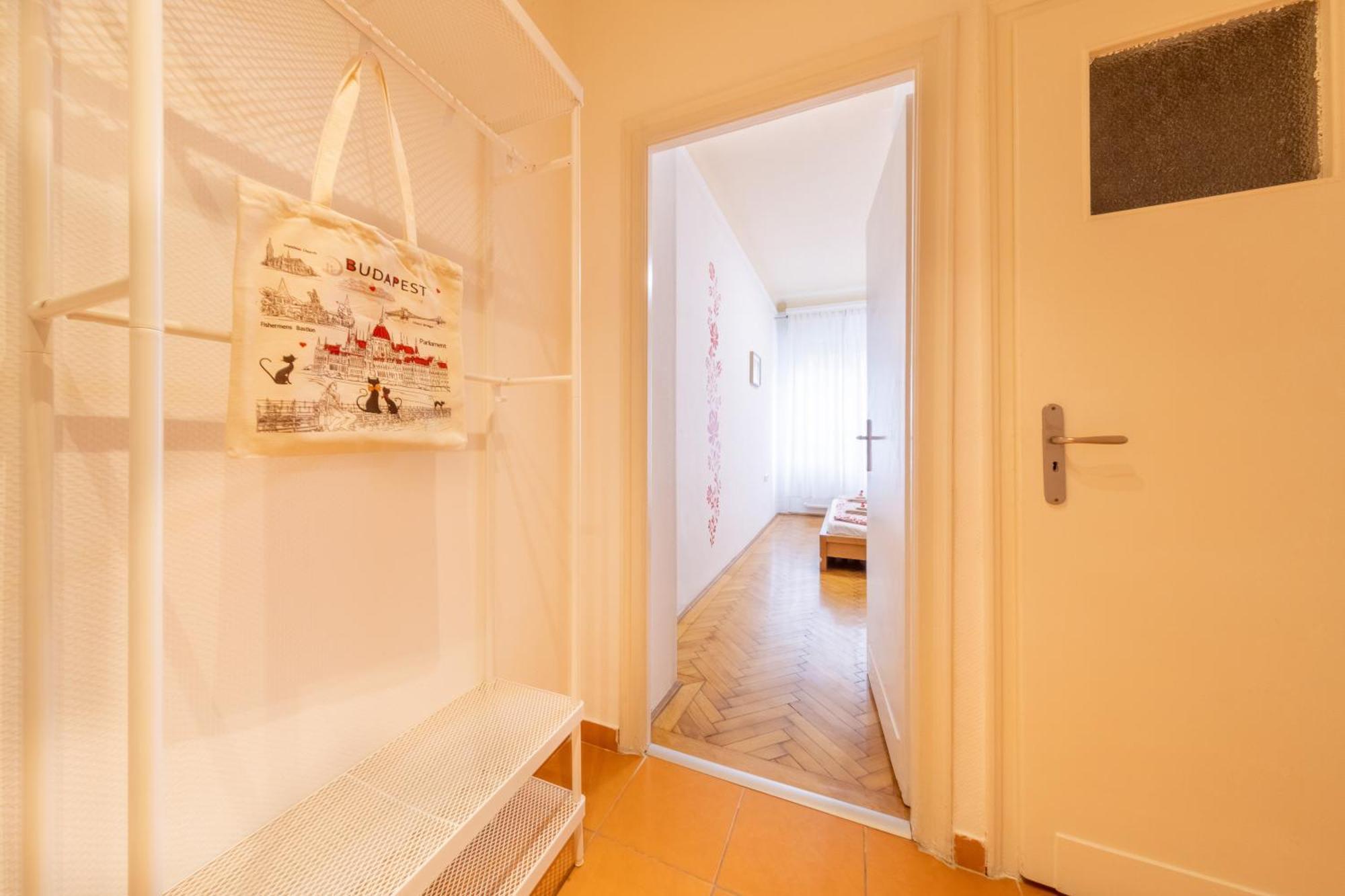 Georgina Apartment Boedapest Buitenkant foto
